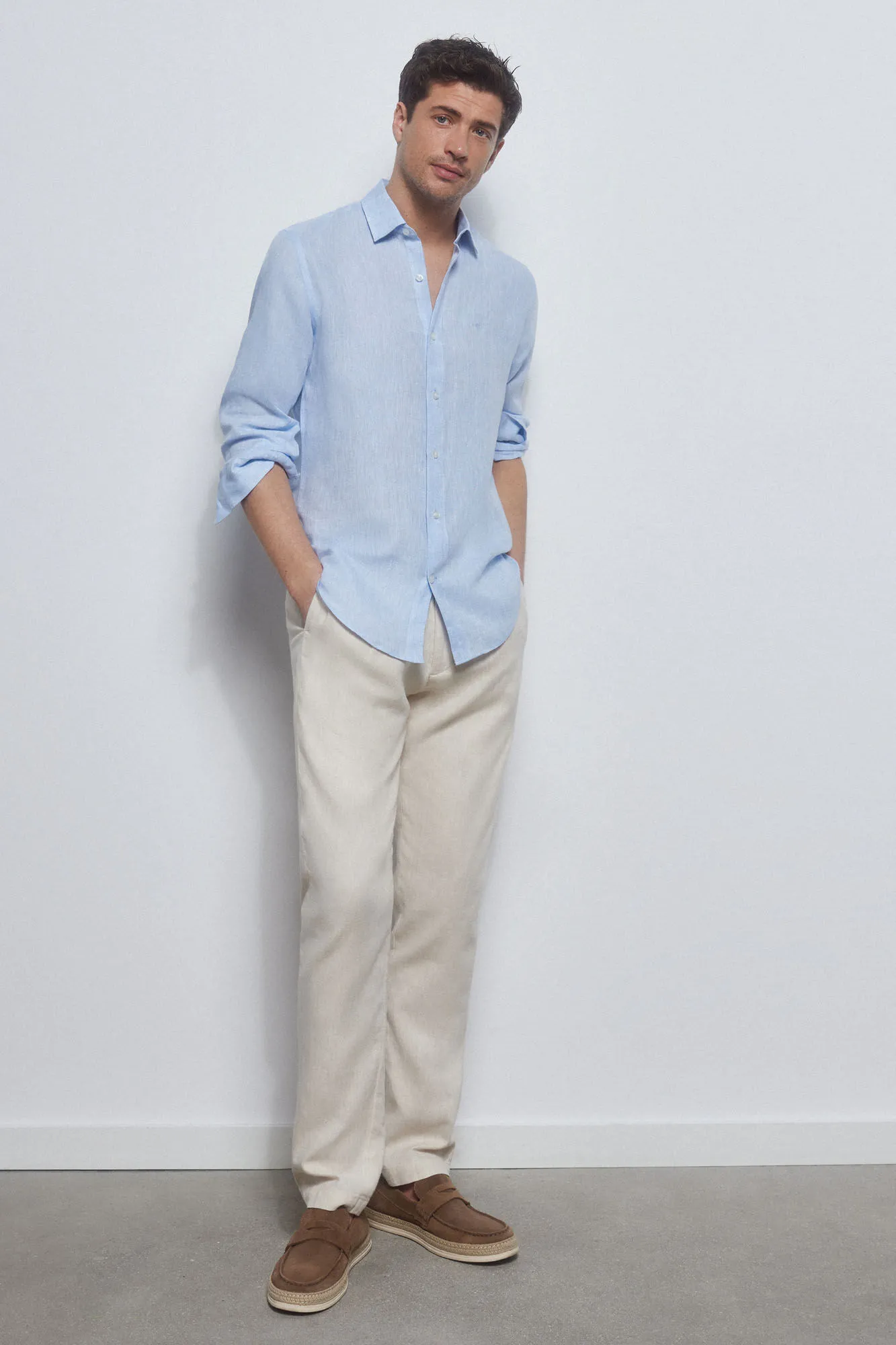 Plain linen shirt