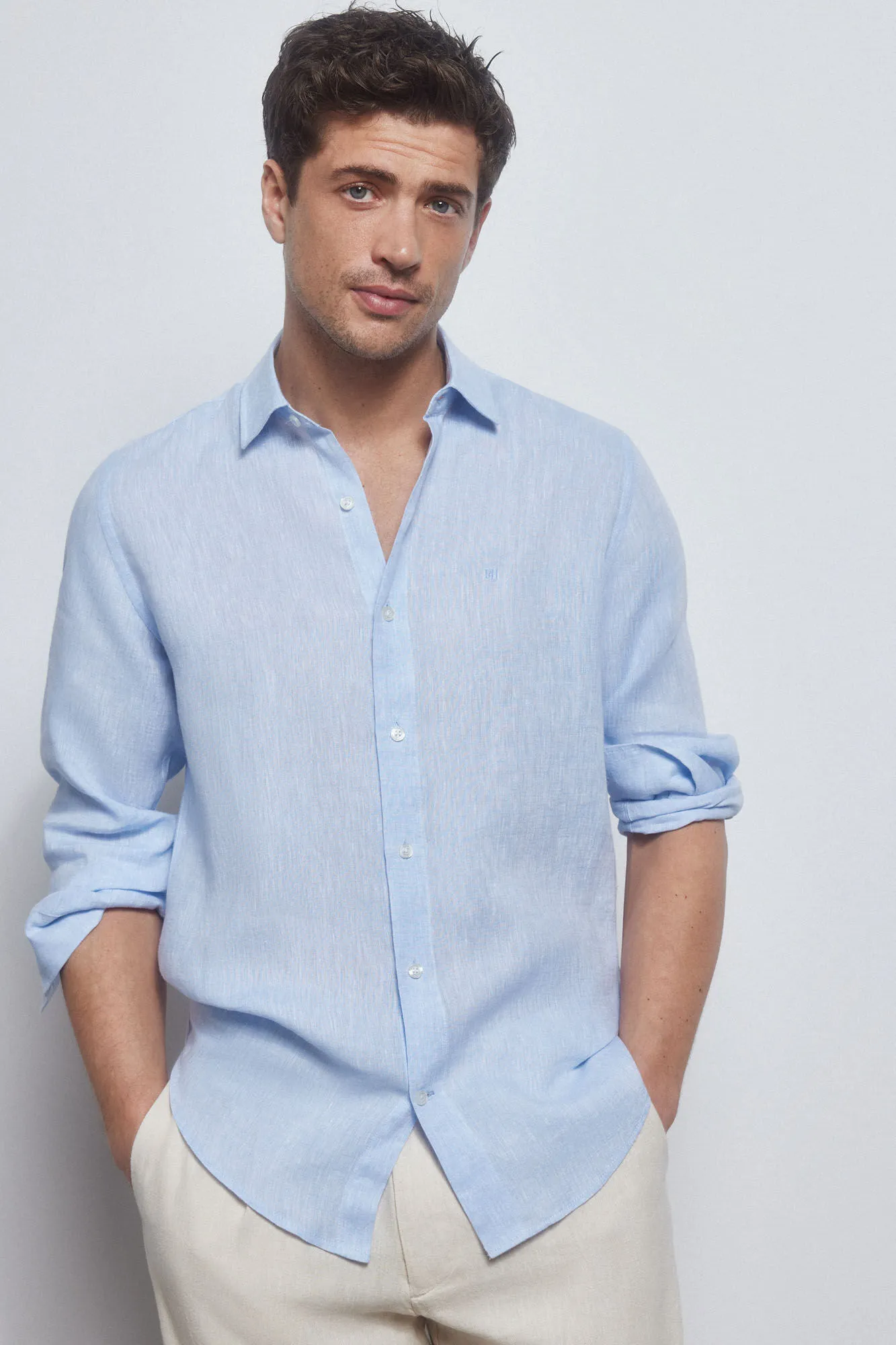 Plain linen shirt