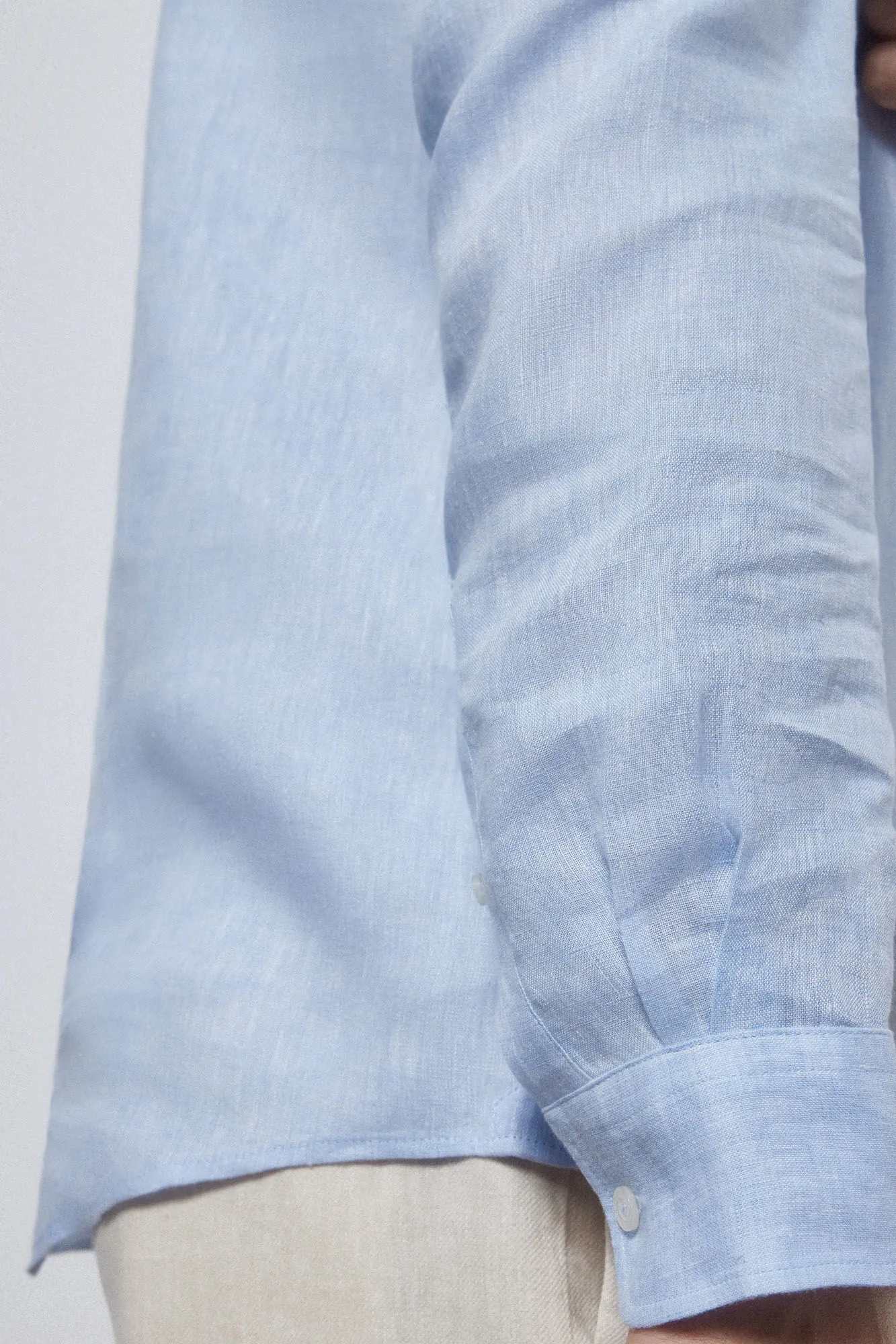 Plain linen shirt