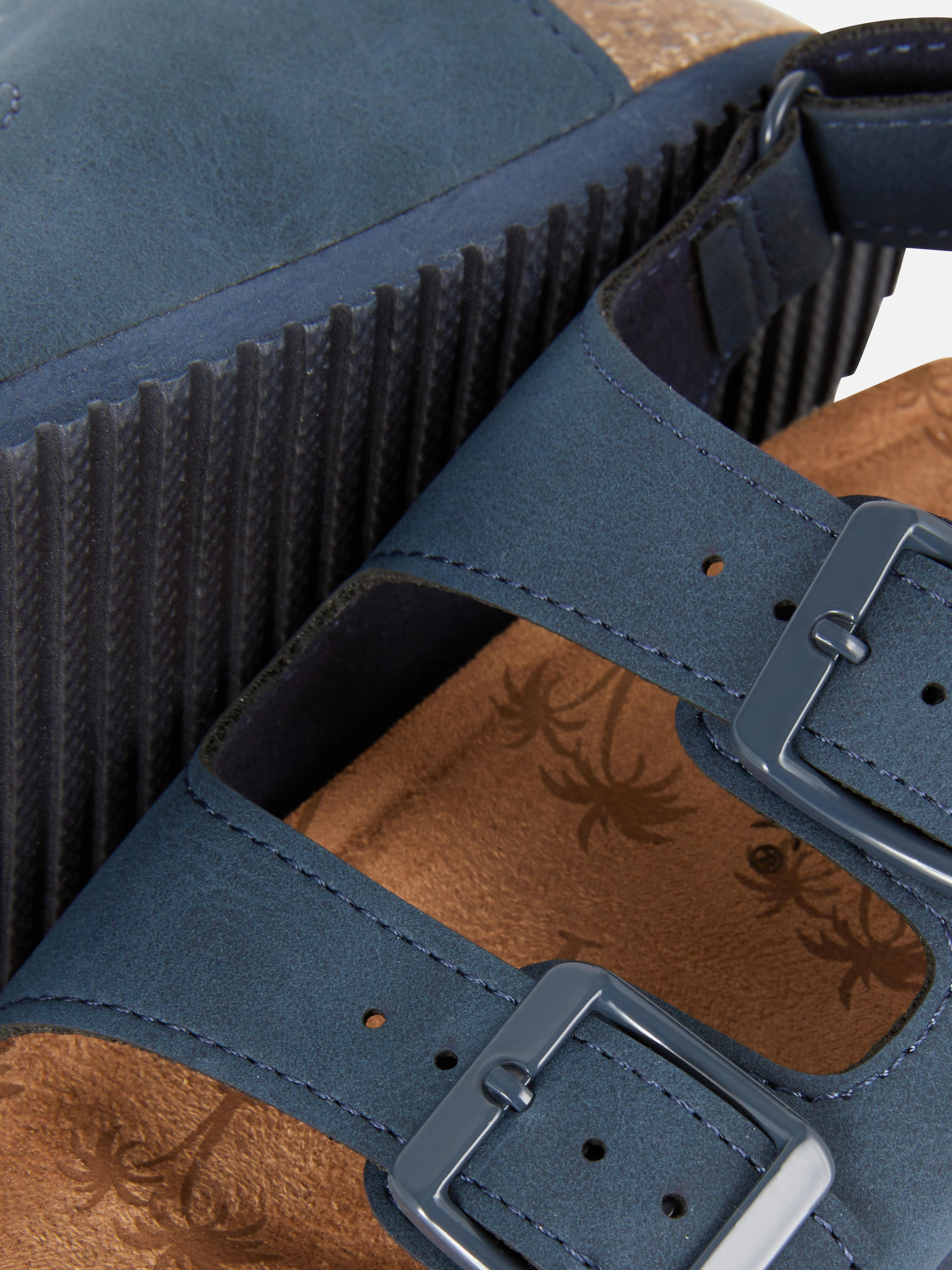 Sandalias de doble tira con hebillas