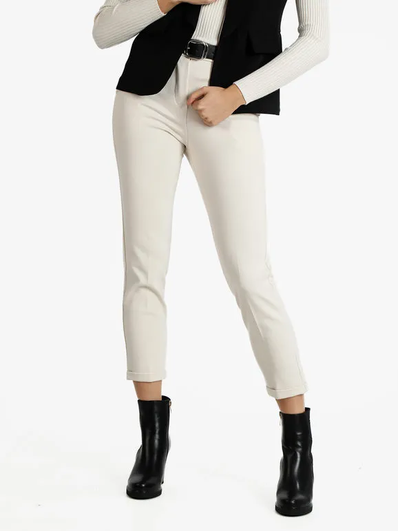 Solada Pantalón cropped de mujer con cinturón.