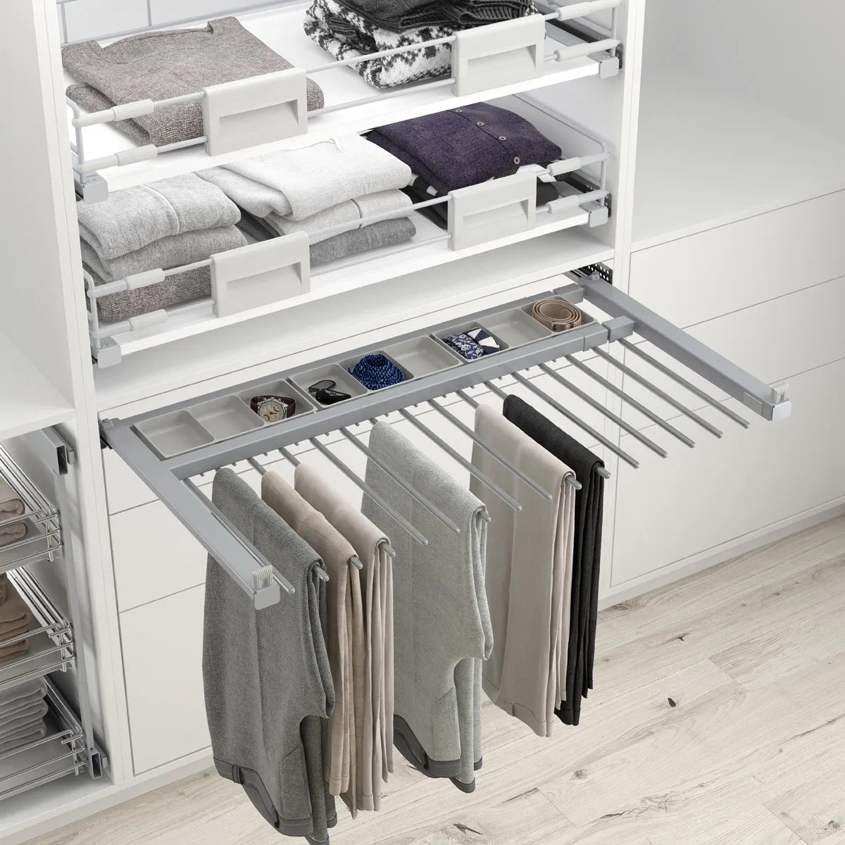 Soporte pantalonero Cromo Mate extraíble de fijación lateral con bandeja para accesorios