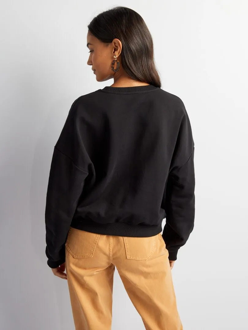 SUDADERA CON CUELLO REDONDO Y DETALLES CALADOS  NEGRO