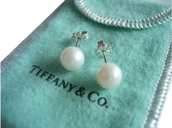 Tiffany & Co Aretes Blanco 