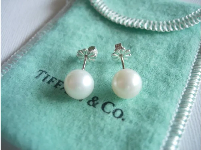 Tiffany & Co Aretes Blanco 