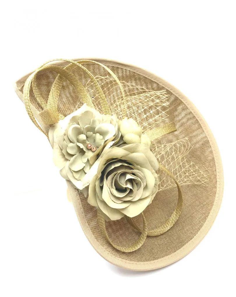 TOCADOS ELEGANTES PARA BODAS EN TONO ORO VIEJO