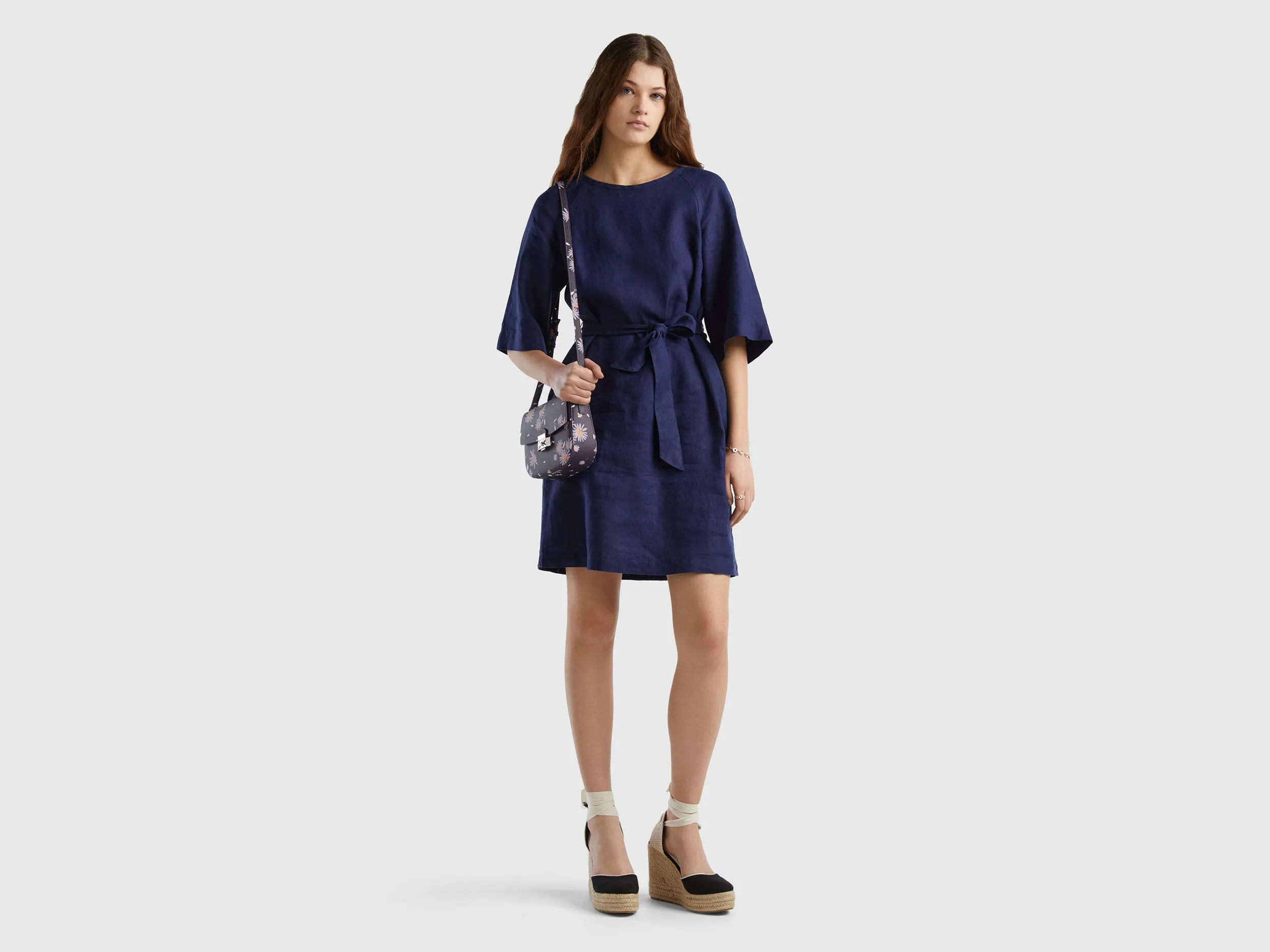 Vestido corto de lino puro