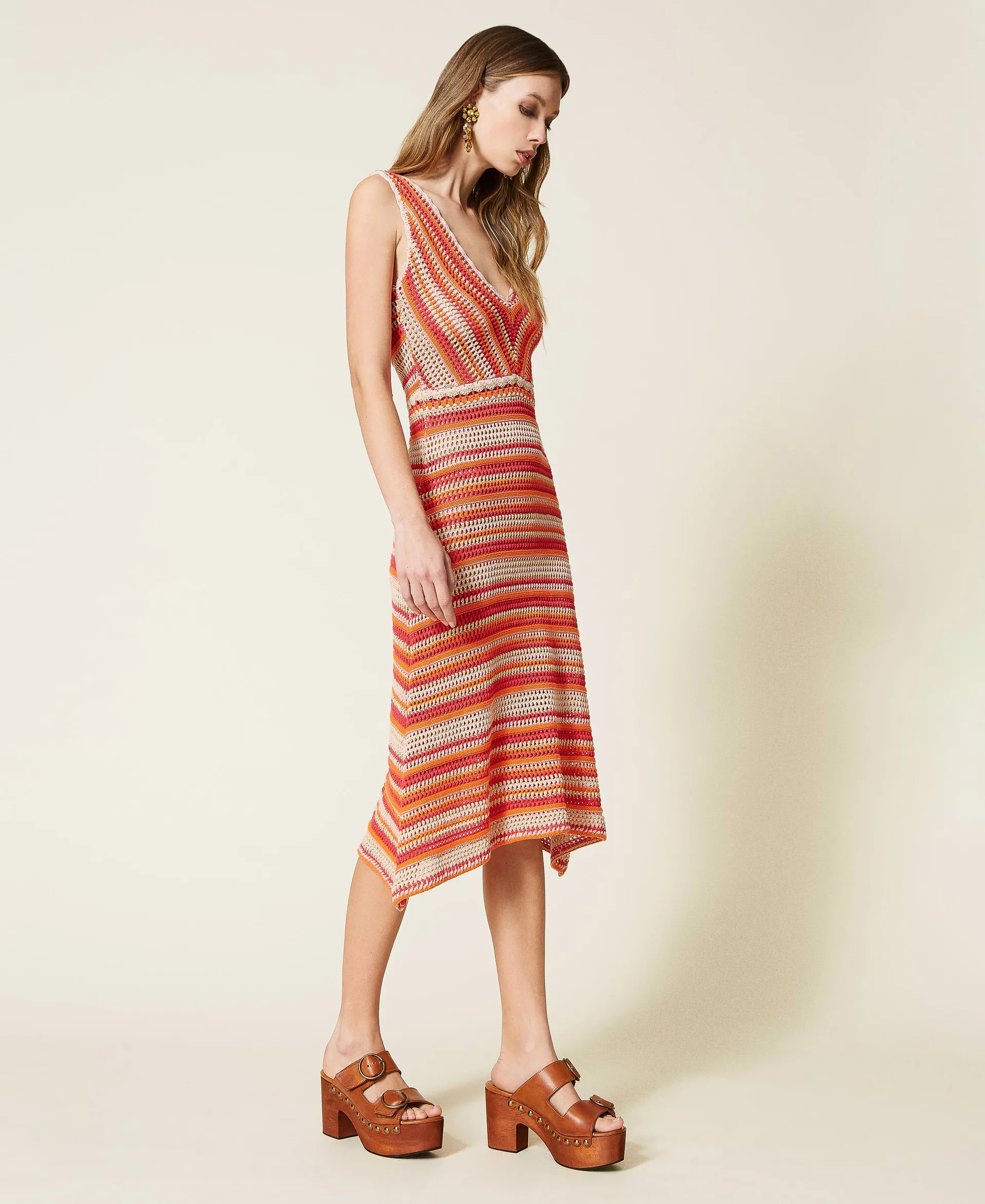 Vestido midi de punto de ganchillo multicolor