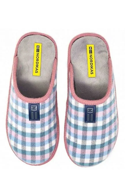 Zapatilla de casa Boreal