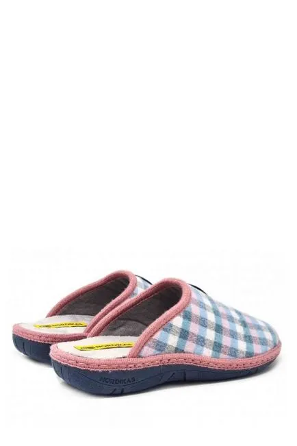 Zapatilla de casa Boreal