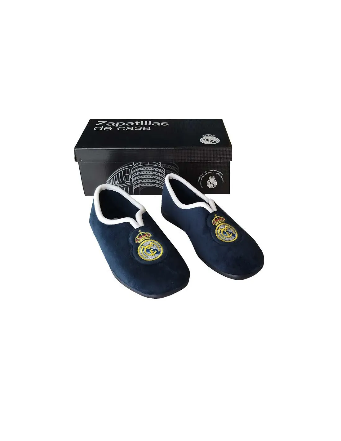 Zapatillas Real Madrid cerradas de andar por casa