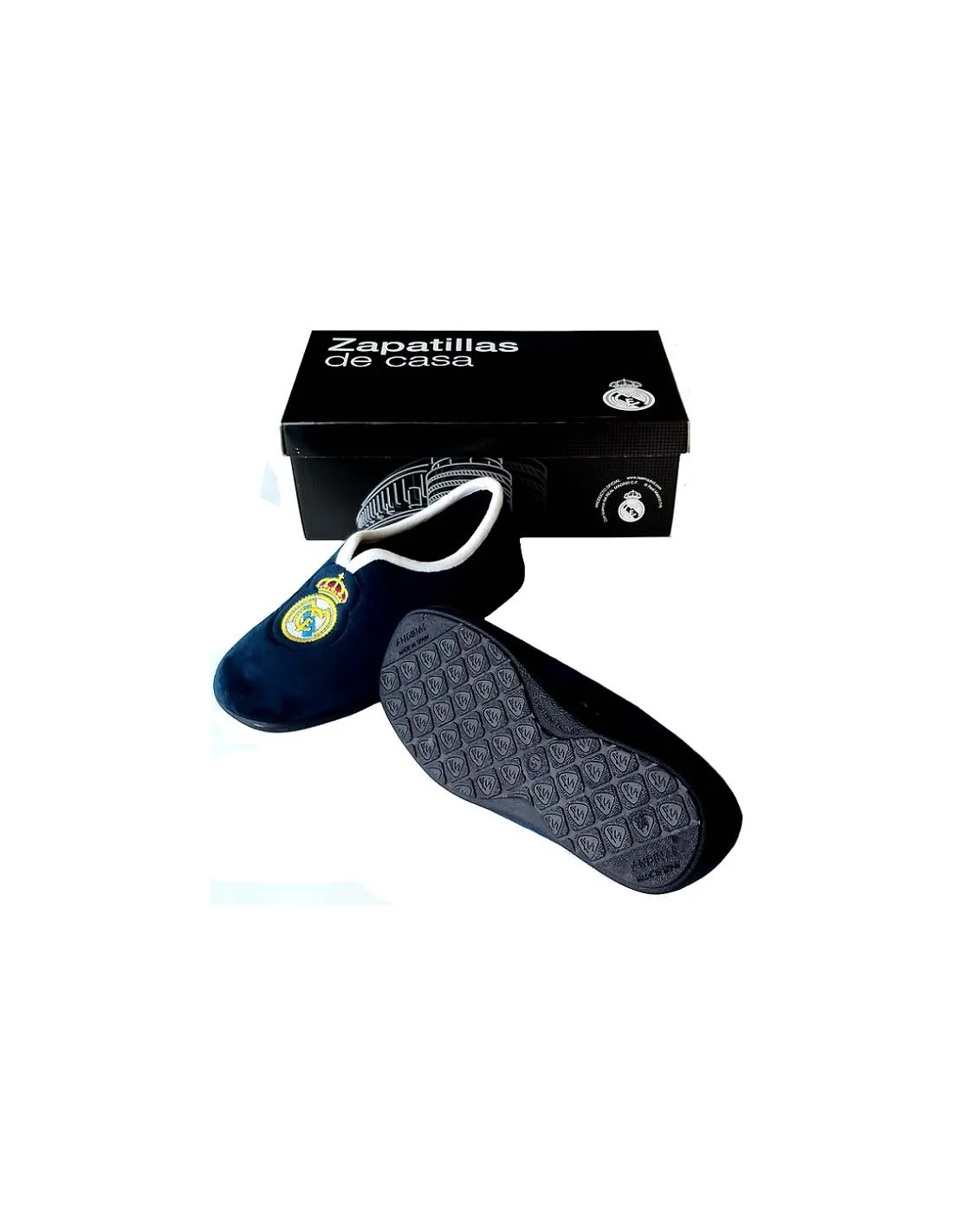 Zapatillas Real Madrid cerradas de andar por casa