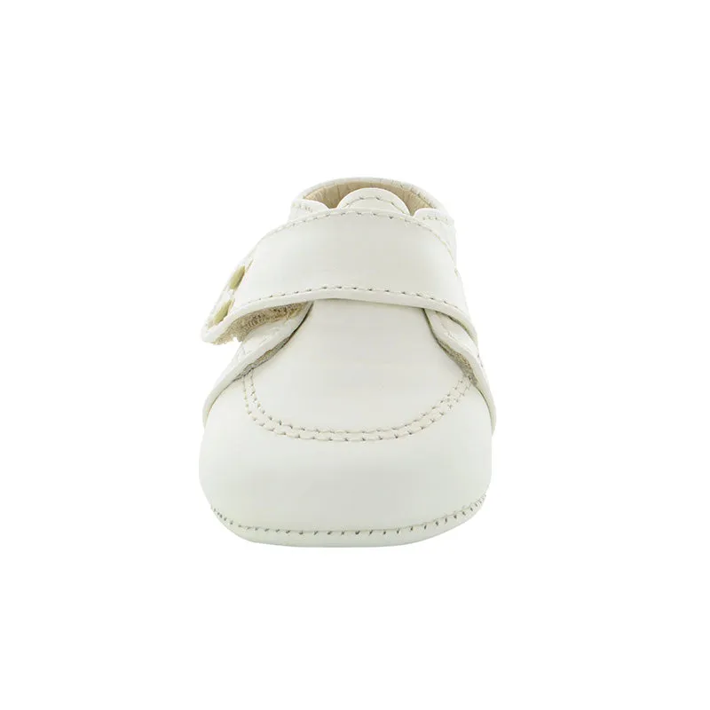 Zapato para nio recién nacido color beige