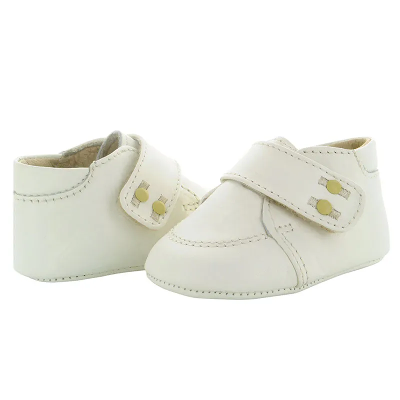 Zapato para nio recién nacido color beige